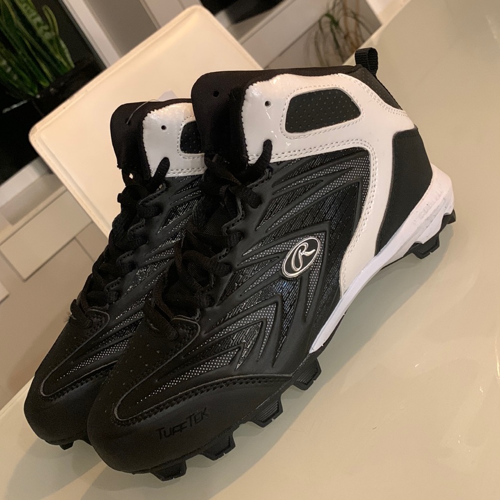 Rawlings Renegade baseball cleats